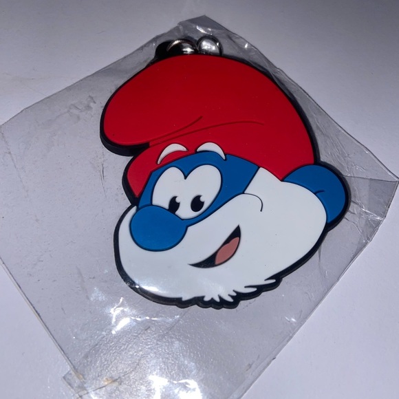 Papa Smurf Keychain – 2025 Official Smurfs Rubber Key Ring - Picture 1 of 2